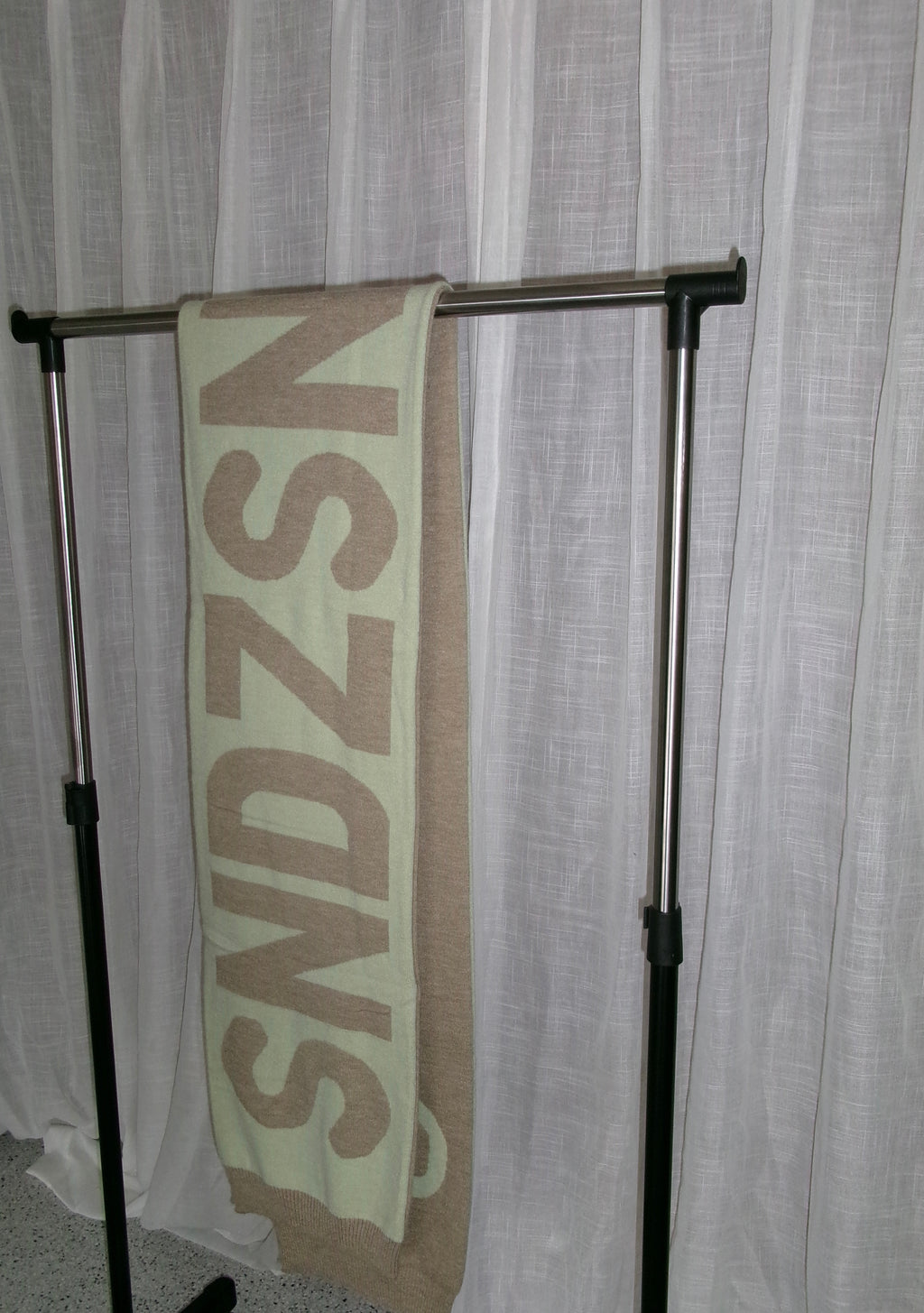 THE SNDZ SCARF